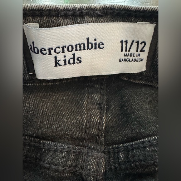 Abercrombie & Fitch kids Charcoal Button-Down Mini Skirt NWT 11/12 - Picture 4 of 5